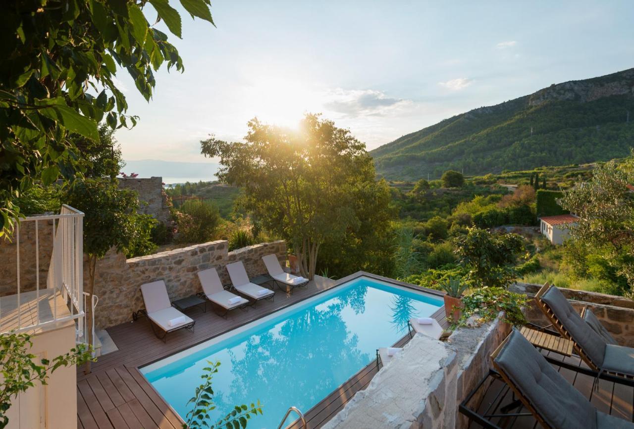 Dvor Pitve Jelsa (Hvar)