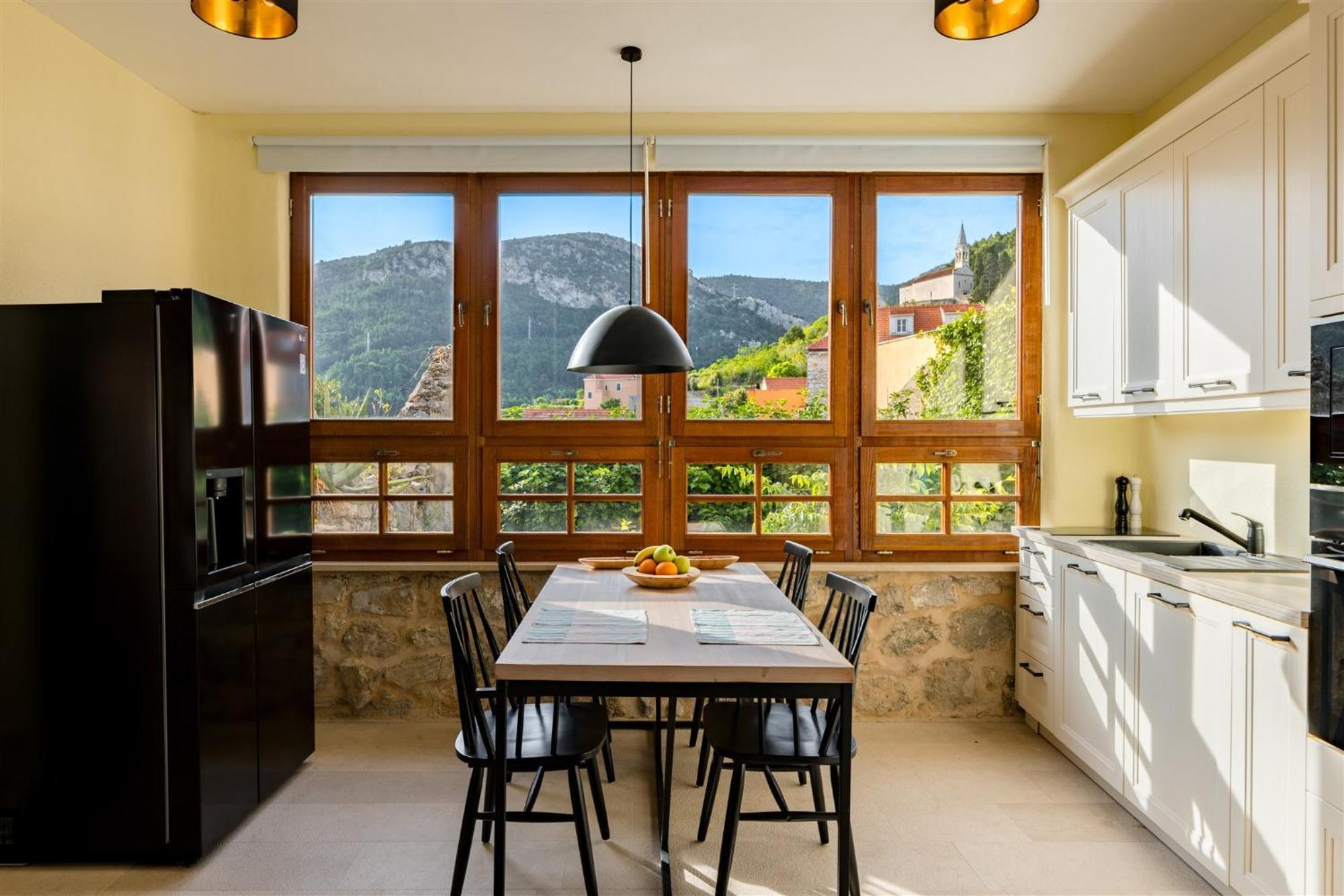 Dvor Pitve Jelsa (Hvar)